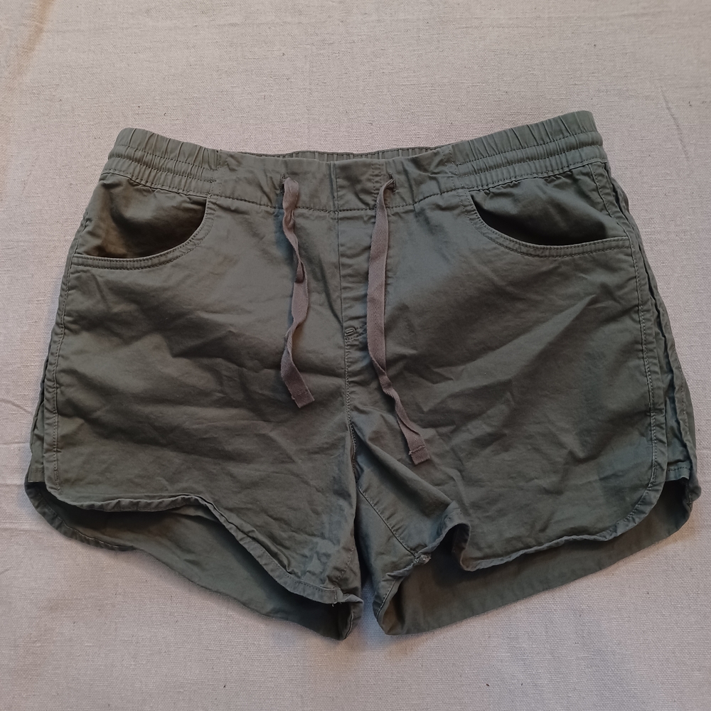 Eddie Bauer Olive Green Elastic Waist Casual Shorts Women's Size 8